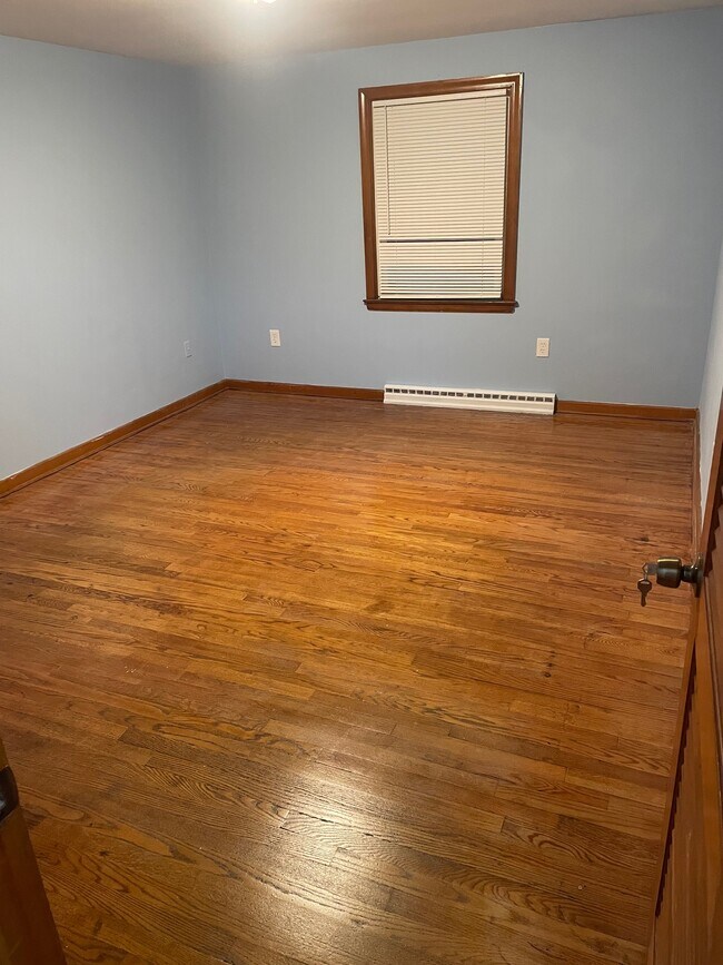 Bedroom 1 - 91 Brown St