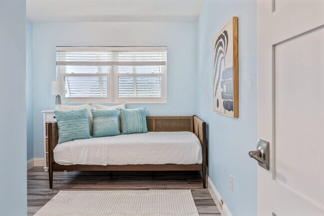 Building Photo - 491 Indian Creek Dr