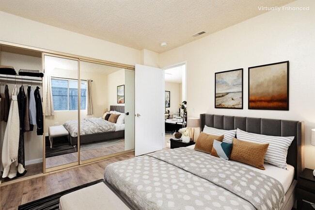 Building Photo - 2 Bed / 1 Bath Unit – Updated & Move-In Ready – Hemet