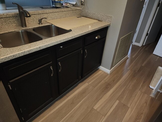 Building Photo - 3369 Forest Ct