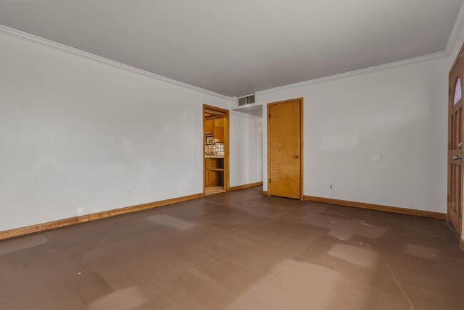 Building Photo - 3636 W Keim Dr