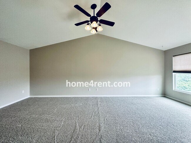 Building Photo - Wood Floors, Open Layout, Plenty of Natura...