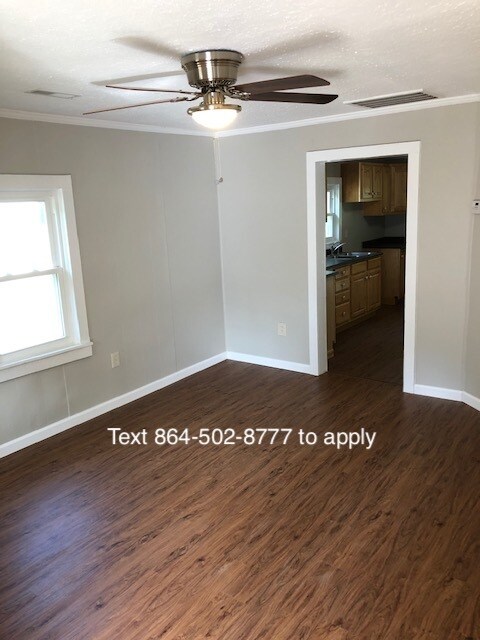 looking from living room to kitchen - 1910 Martin Ave