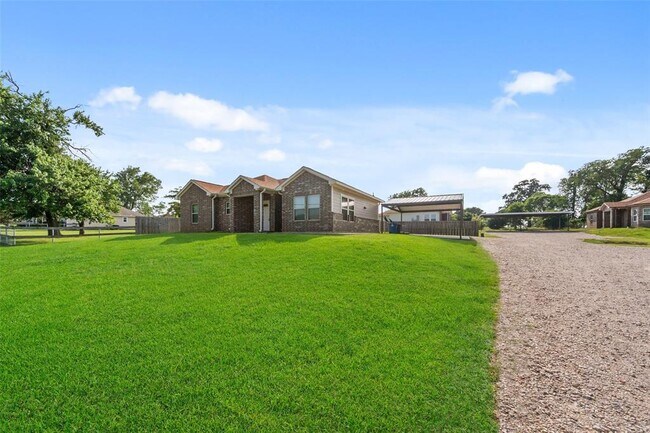 Building Photo - 14103 Overstreet Dr