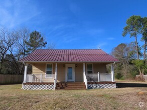 Building Photo - Country Living in Troup! Updated 3 Bedroom...