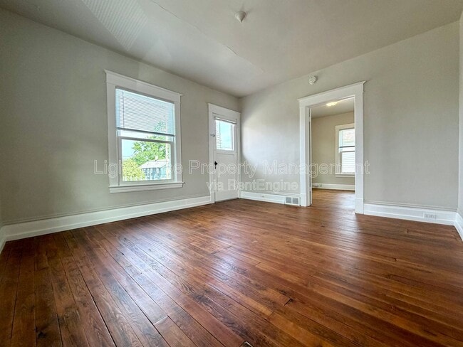 Building Photo - 1242 Davis Ave NW