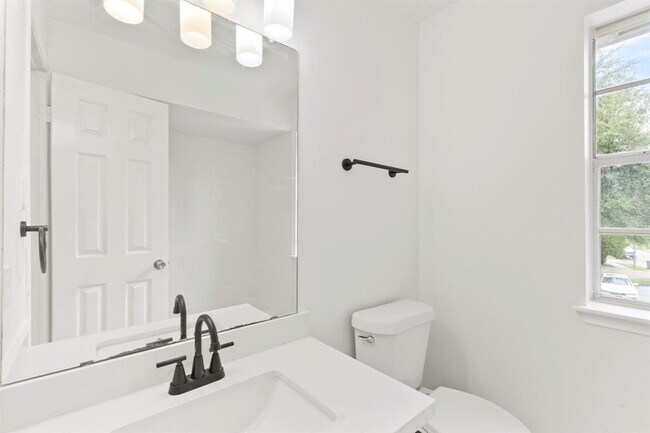 Building Photo - 13902 Danton Falls Dr