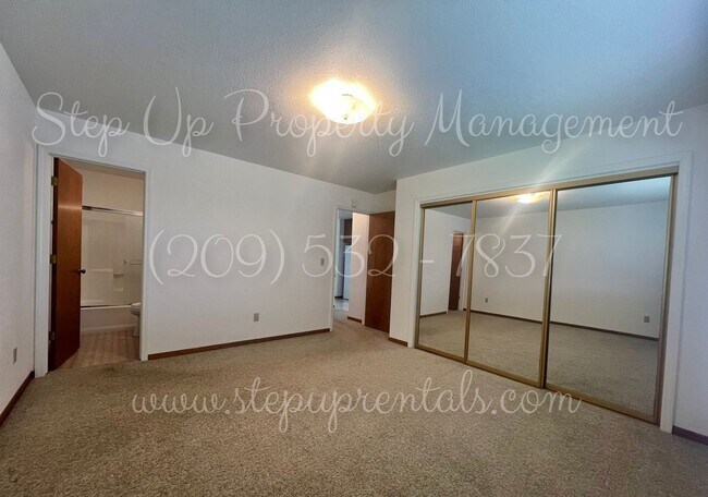 Building Photo - 96 S Norlin St