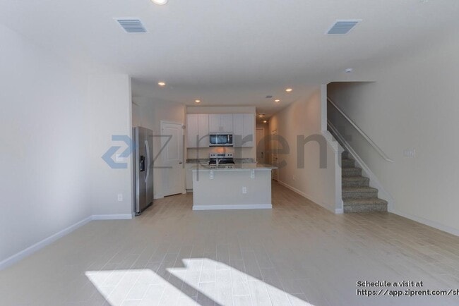 Building Photo - 458 Salisbury Cir