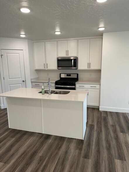 Building Photo - 1129 N 1920 W