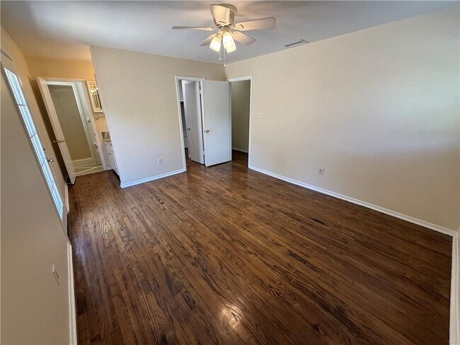 Building Photo - 3512 Shadowwood Ct