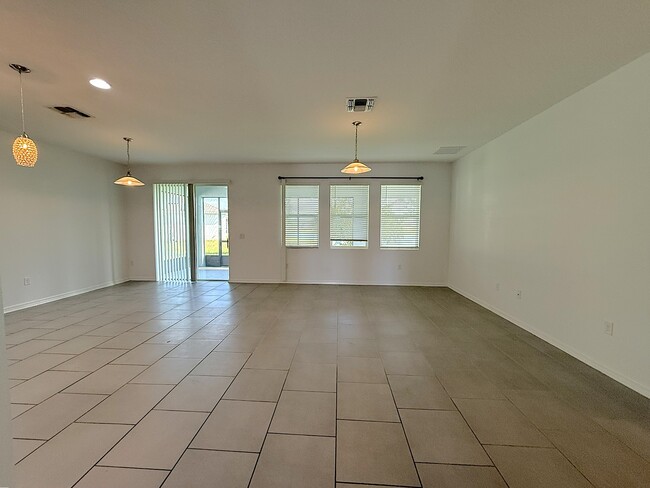 Building Photo - 3905 Trujilo Ln