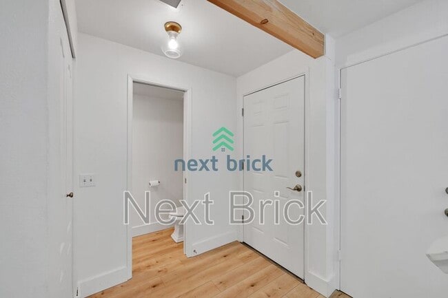 Building Photo - 3414 108th Pl NE