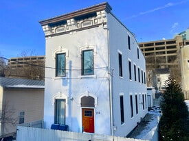 Building Photo - 132 Winkler St