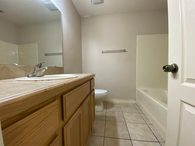 Building Photo - 9804 Cantera Ct