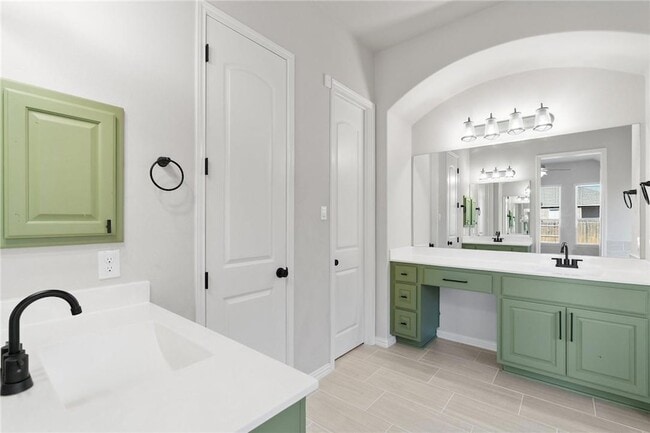 Building Photo - 3351 Hidalgo Loop