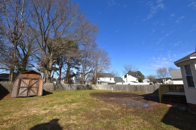 Building Photo - 4 BEDROOM HOME LOCATED IN SOUTH CHESEPEAKE. MUST SEE !!!!!!!!!!!