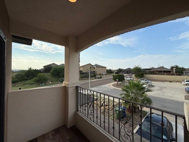 Building Photo - Escondido Townhomes