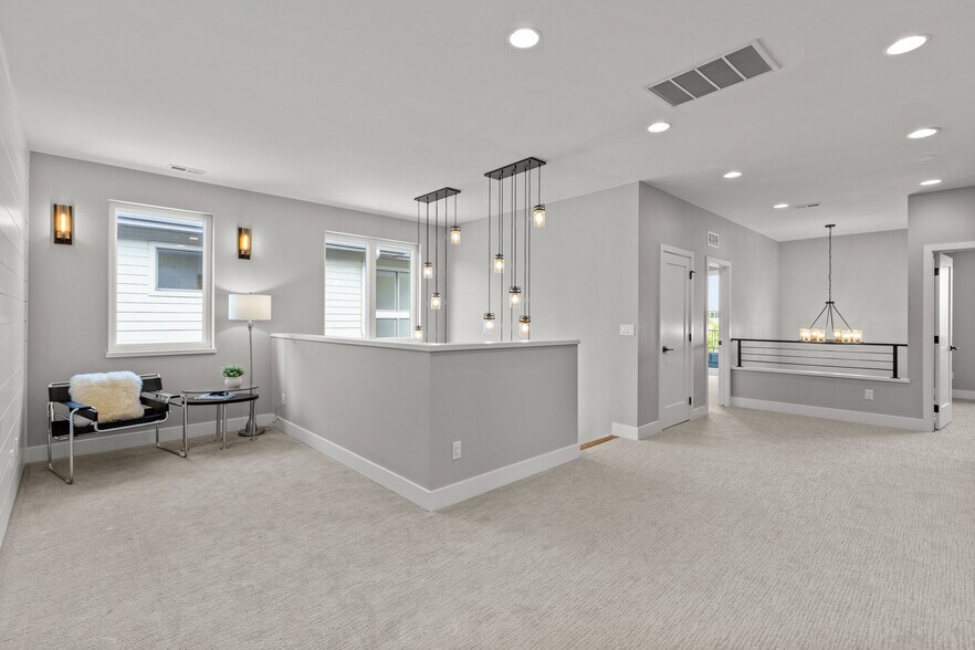 Building Photo - 3681 Paonia St