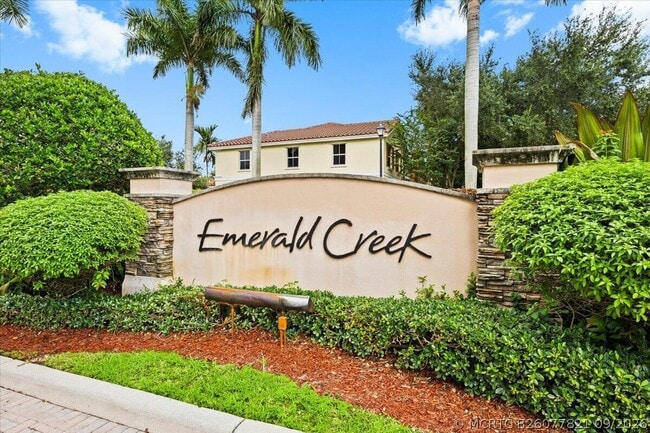 Building Photo - 130 Emerald Creek Terrace