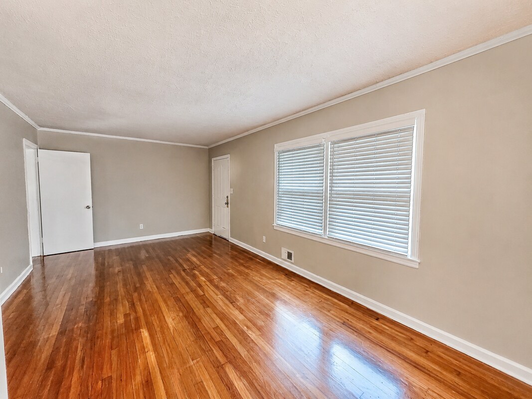 Building Photo - 2928 Belleau Ln SE