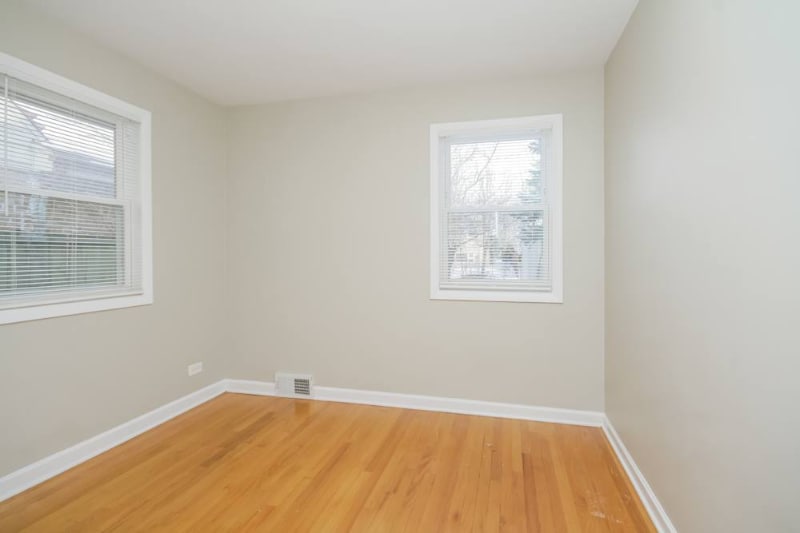 Building Photo - 5240 Lee St