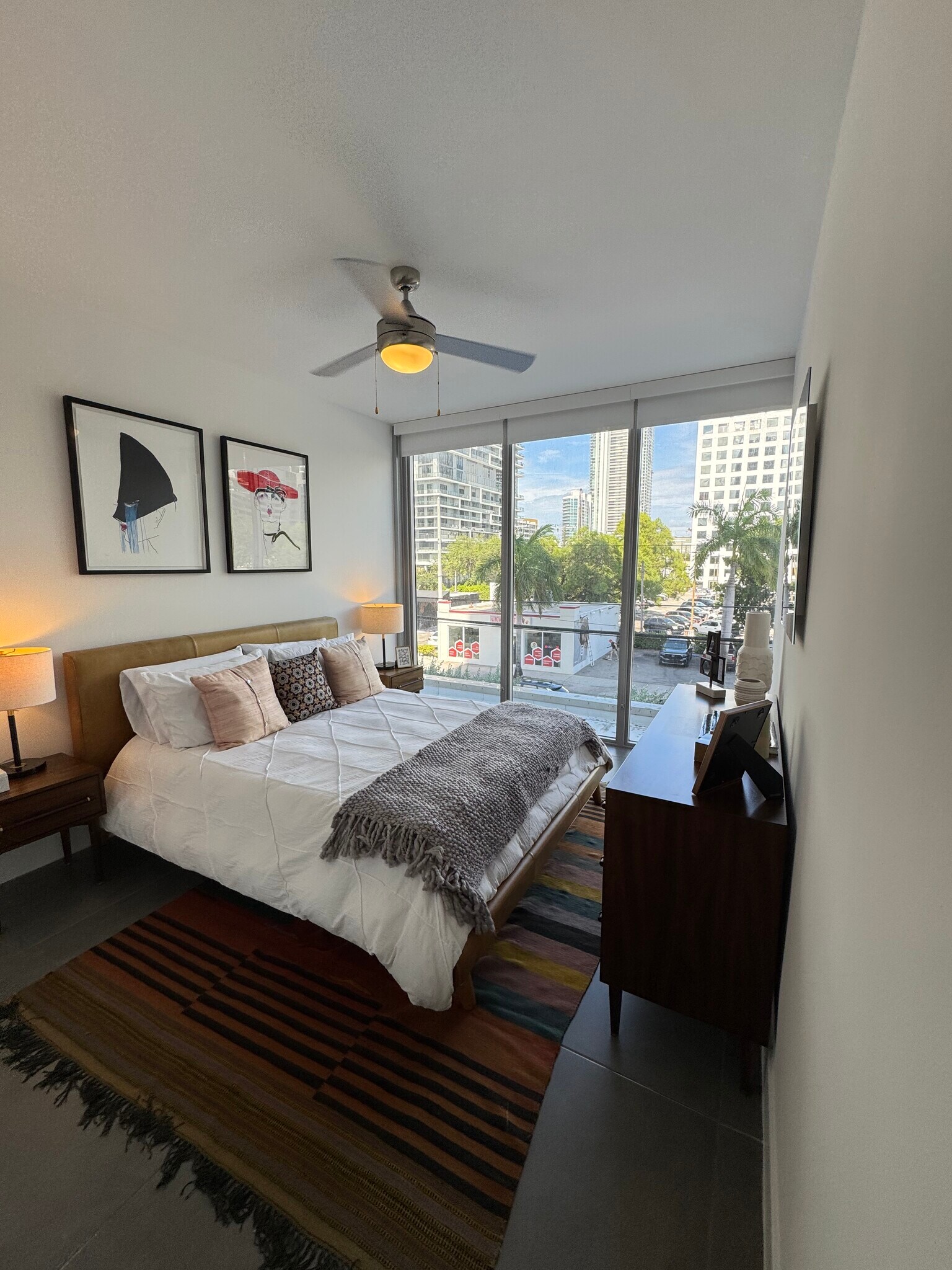 Building Photo - 405 NE 28th St