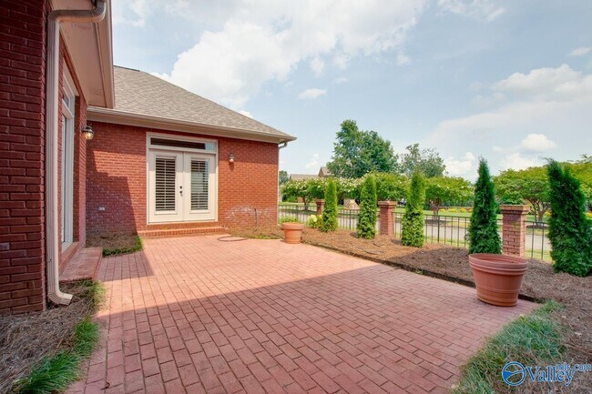 Building Photo - 3017 Brunswick Cir SE