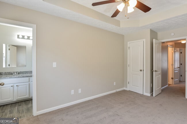 Building Photo - 6332 Ellenwood Dr