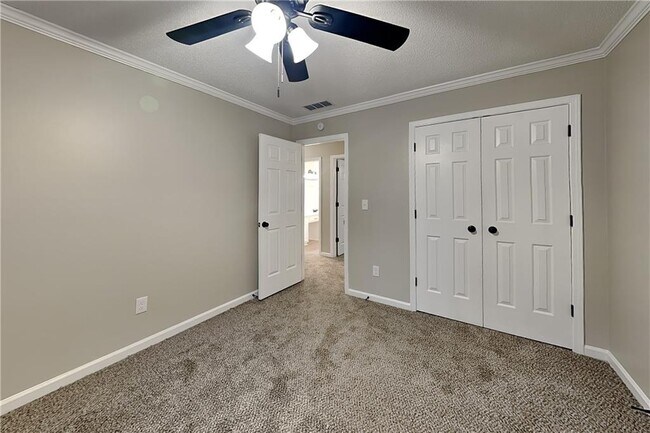 Building Photo - 215 Boca Ciega Ct