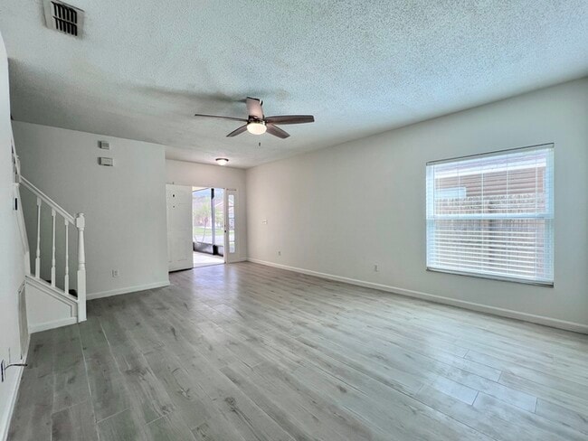 Building Photo - PRICE REDUCED!! Beautifully Updated 4 bed ...