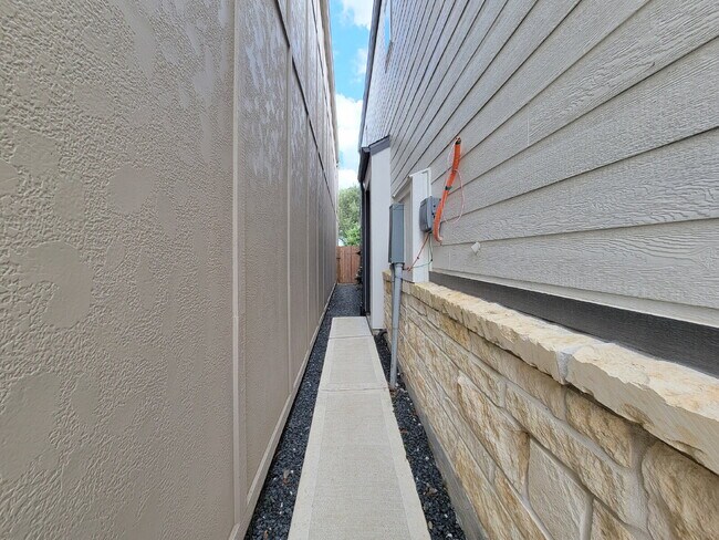 Building Photo - 3 Bed Home for Rent in Park Row Village West | Houston TX 77084