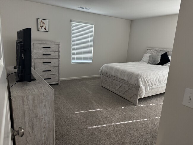 Building Photo - 901 Moray Ln