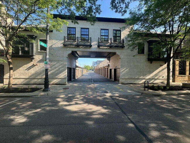 Building Photo - 71 N 5th St