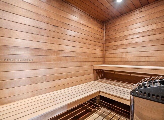 Building Photo - 18101 Collins Ave