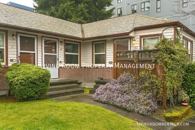 Building Photo - 1410 N Webster St