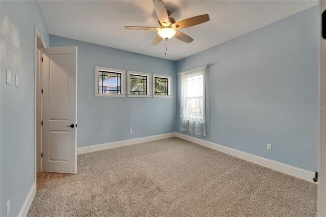 Building Photo - 6116 Lagomar Ln