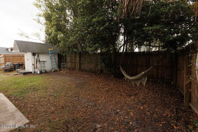 Building Photo - 1324 Independence Dr