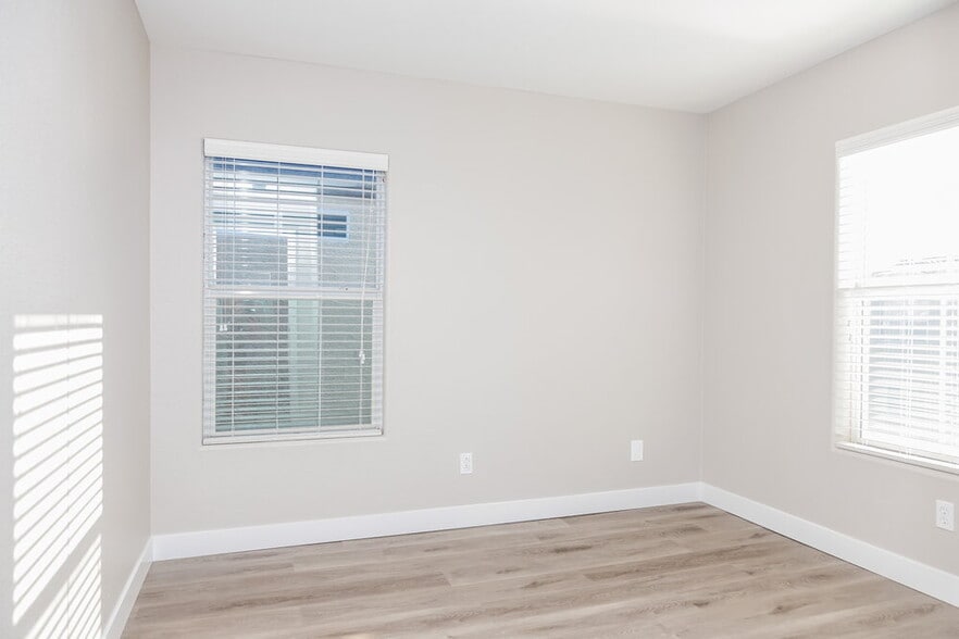 Building Photo - 9552 Scorpion Track Ct
