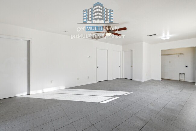 Building Photo - 1224 E Apache St