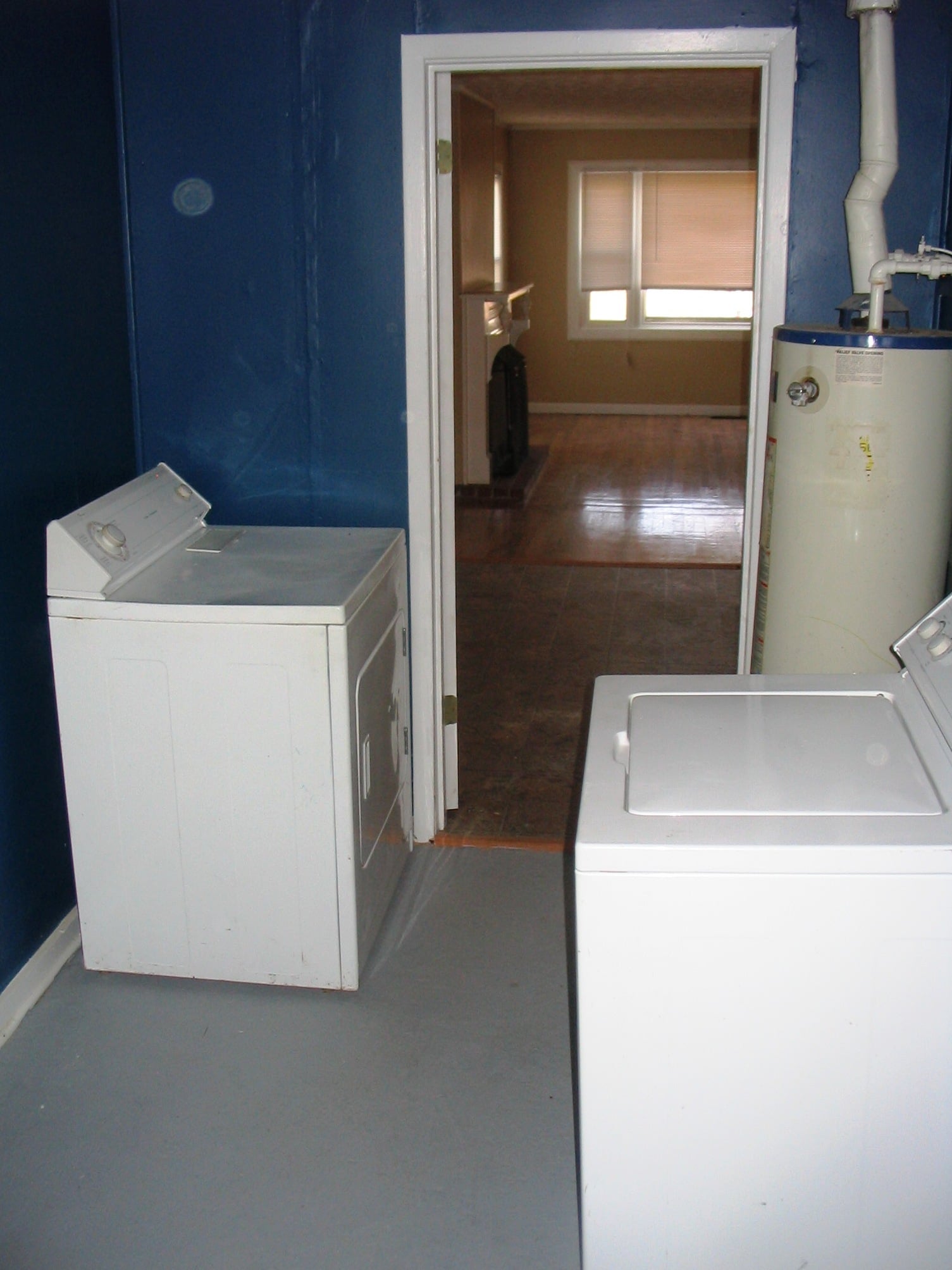 Building Photo - 576 Emery Ct