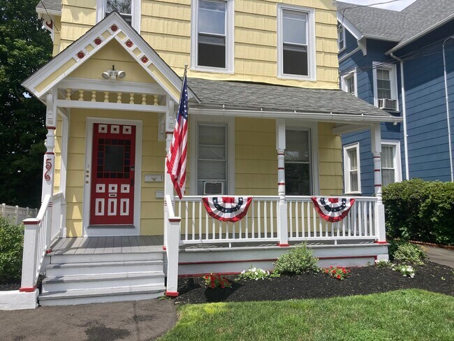 Building Photo - 56 Mansfield St