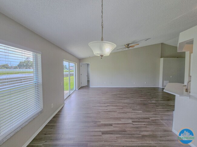 Building Photo - 12506 Vision Way