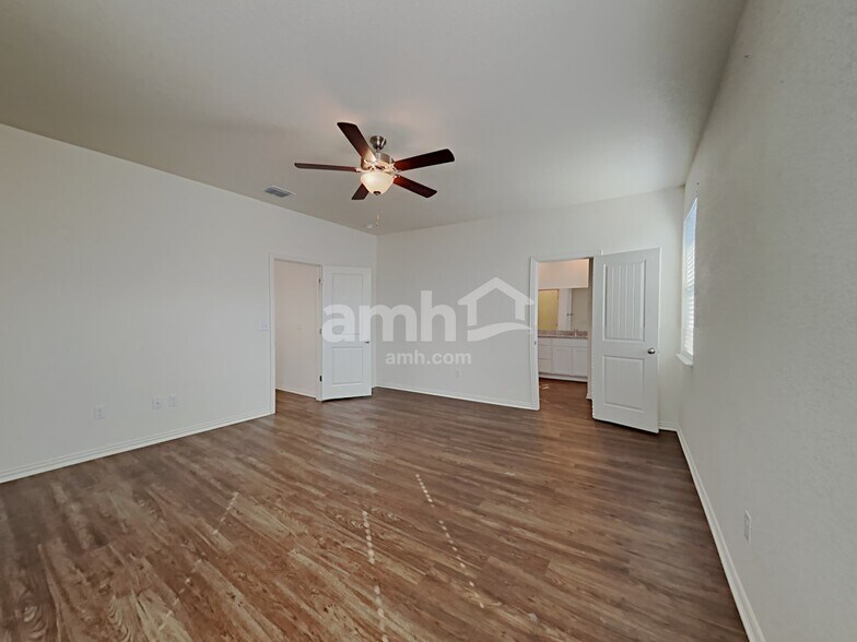 Building Photo - 2732 Geronimo Creek