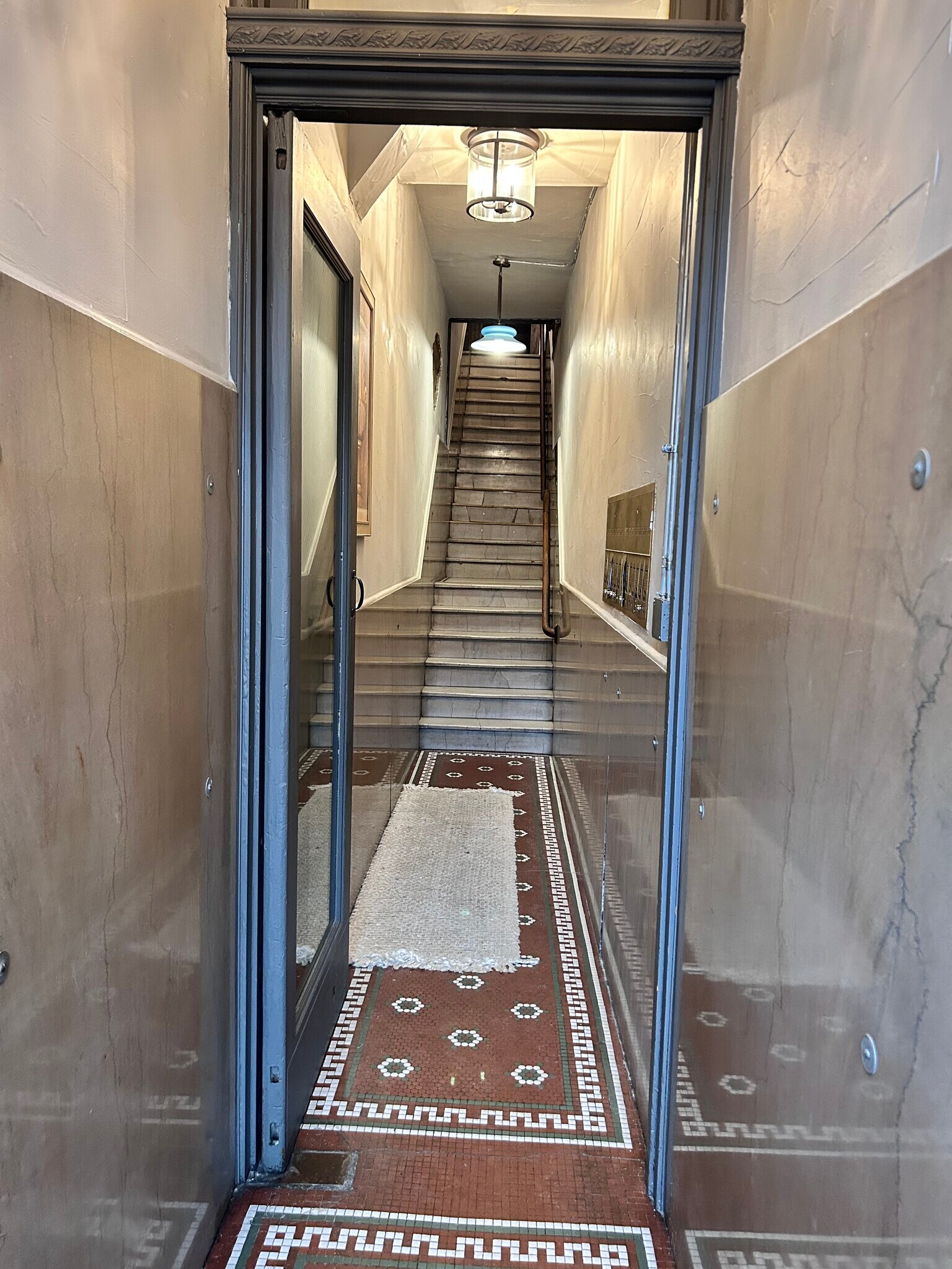 Building Photo - 14 W Court St