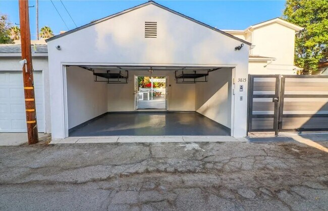 Building Photo - 3815 Laurel Canyon Blvd
