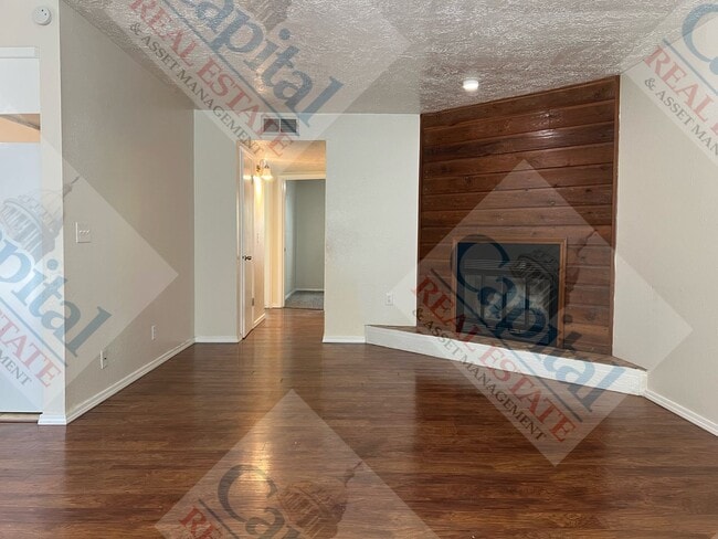 Building Photo - Charming 2 Bedroom Close to Campus