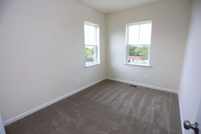 Building Photo - 14317 Summit View Ln