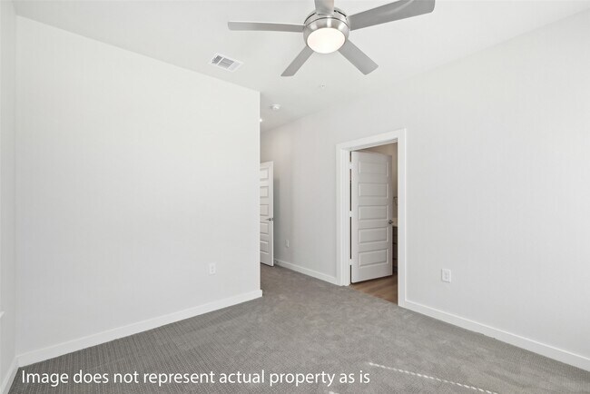 Building Photo - 3651 S Custer Rd