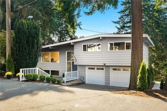 Building Photo - Stylish Mid-Century Modern Retreat | 3BR, ...